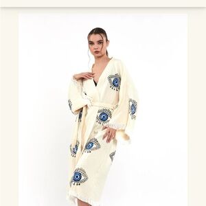 Cream Eye-Patterned Women's Robe